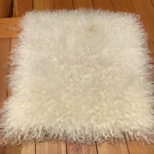 Make Your Own Sheepskin Pillow Tutorial | Shepherd Like A Girl