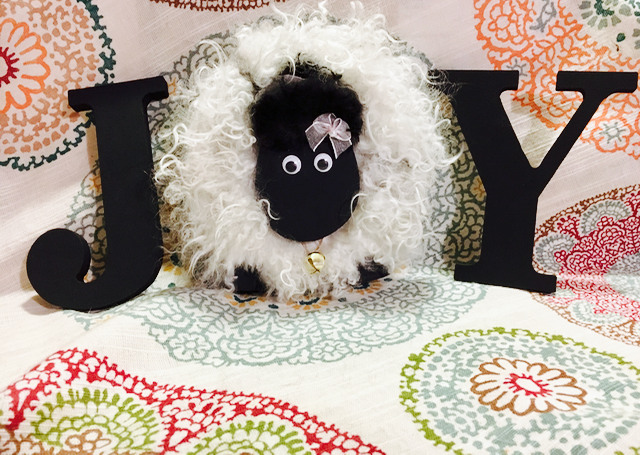 Make Your Own Sheep Letter "O" for Home Decor Tutorial | Shepherd Like A Girl